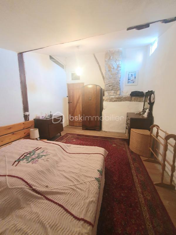 Maison en pierre - 243 m² - 6 pièces