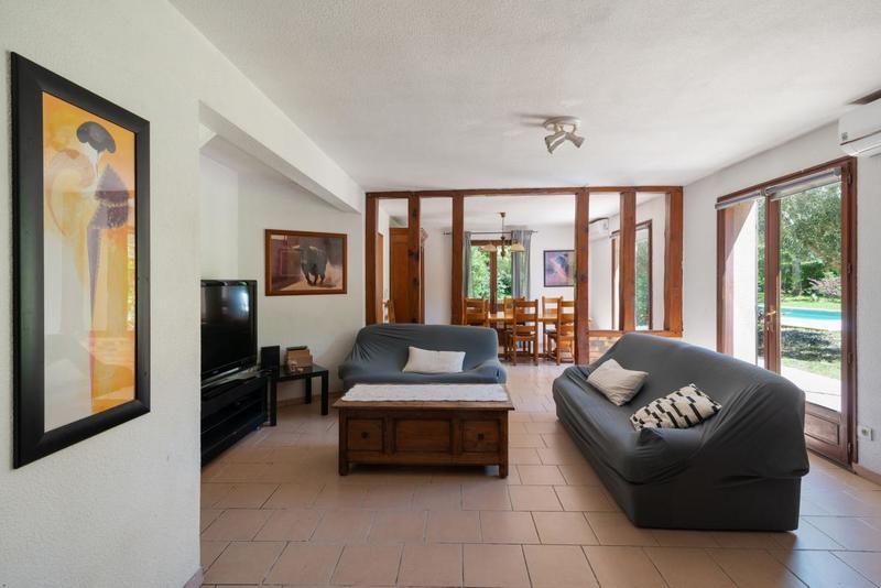 Maison - 170 m² - 9 pièces