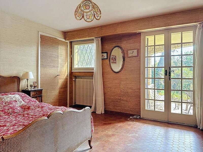 Villa - 308 m² - 10 pièces