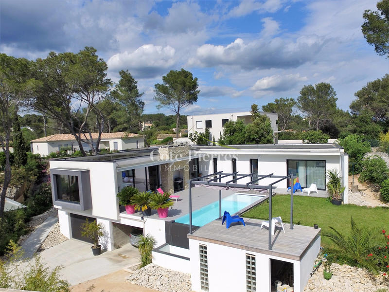 Villa - 213 m² - 5 pièces
