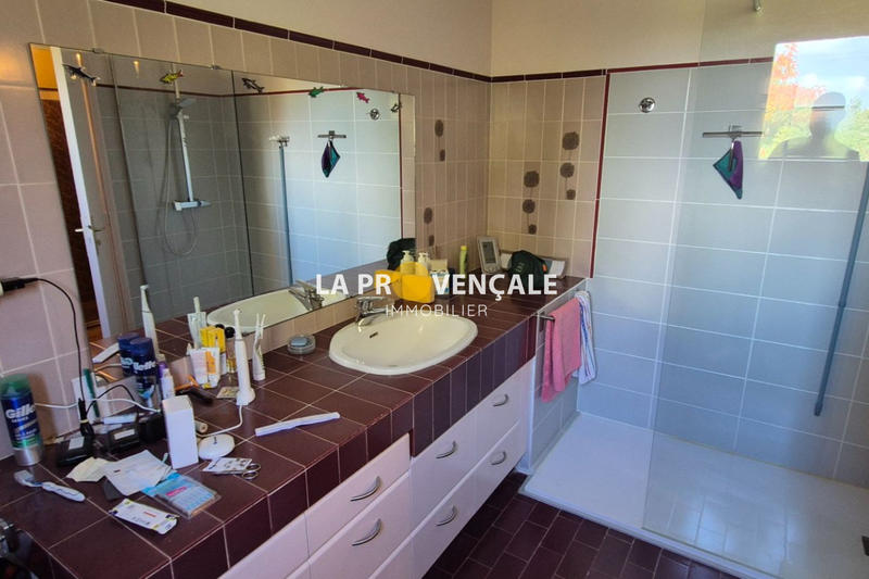 Maison - 184 m² - 6 pièces