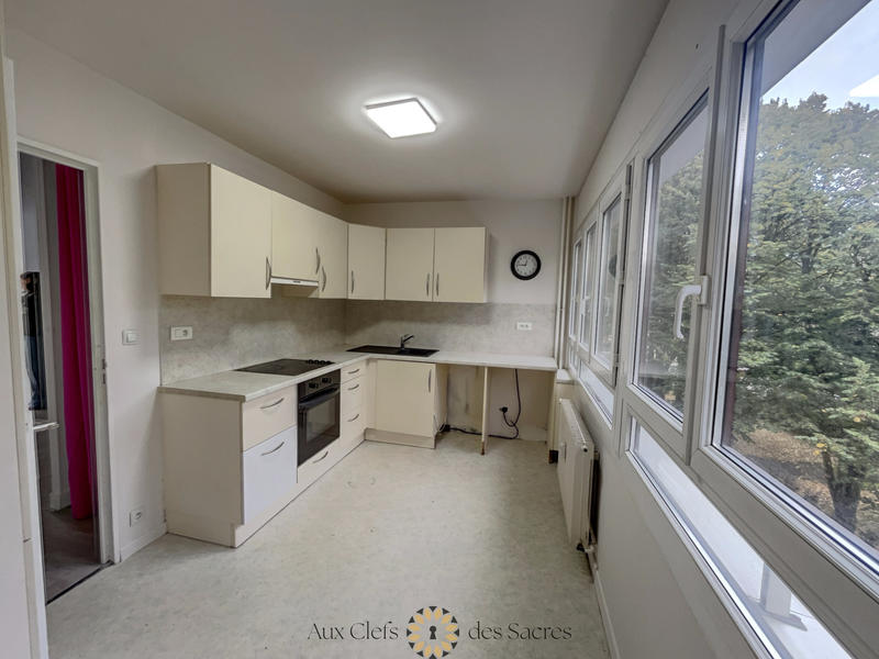 Appartement - 81 m² - 4 pièces