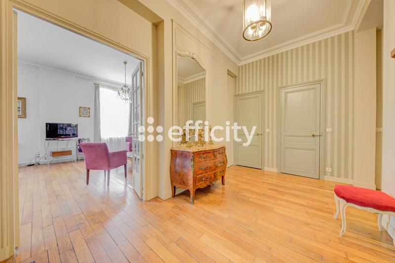 Appartement - 123 m² - 5 pièces