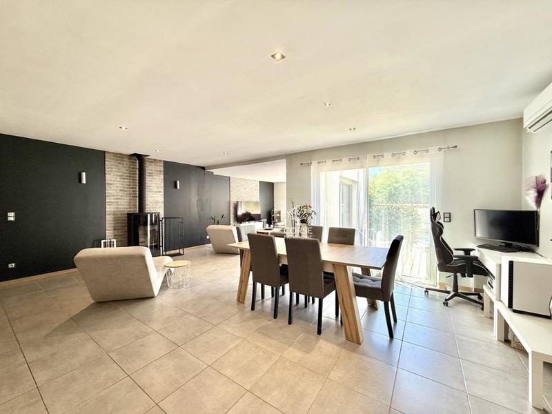 Maison - 190 m² - 7 pièces