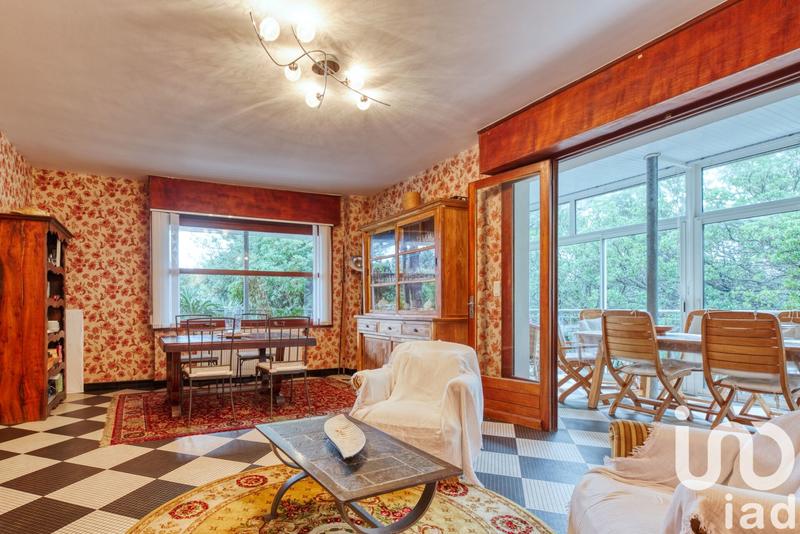 Maison - 195 m² - 12 pièces