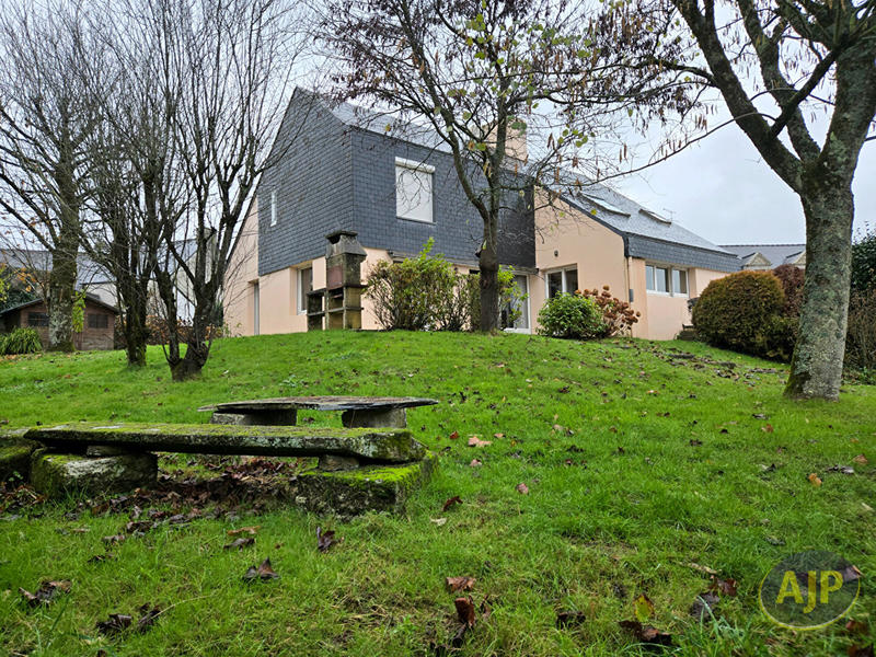 Maison - 173 m² - 6 pièces