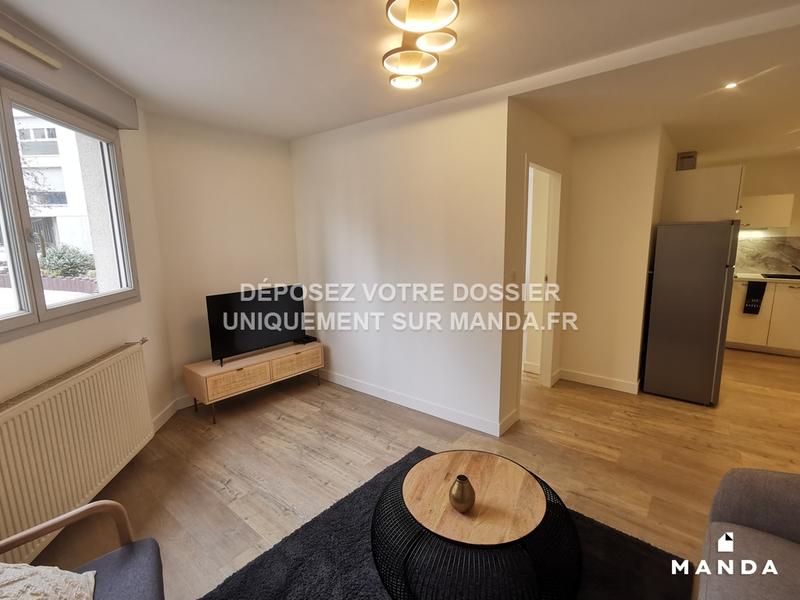 Chambre - 11 m² - 4 pièces