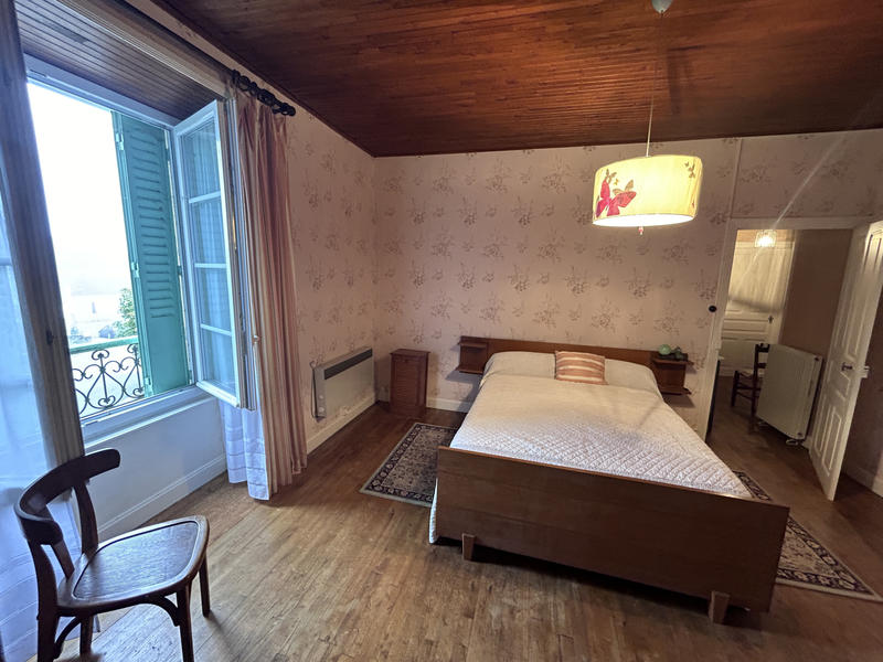 Maison - 143 m² - 7 pièces