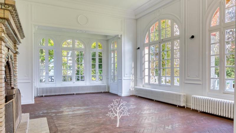 Villa - 336 m² - 13 pièces