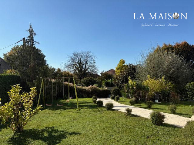 Villa - 137 m² - 7 pièces