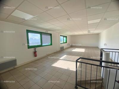 Local d'activité / Entrepôt - 680 m²