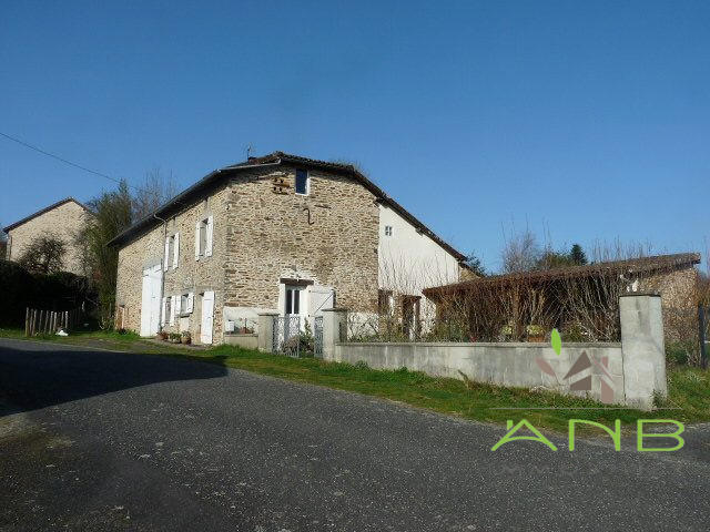 Maison ancienne - 89 m² - 4 pièces