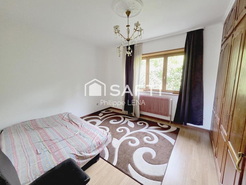 Maison - 192 m² - 9 pièces