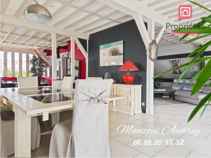 Maison - 220 m² - 7 pièces