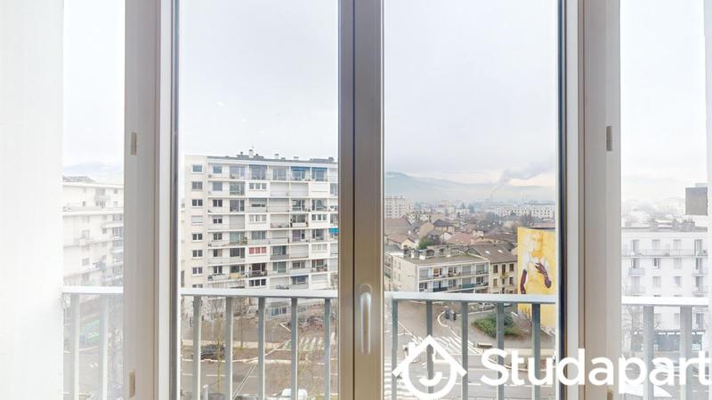 Chambre - 9 m² - 1 pièce