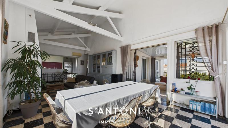 Appartement - 108 m² - 4 pièces