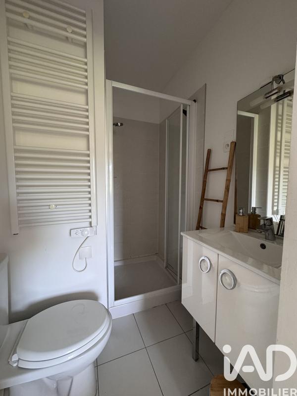 Maison - 202 m² - 7 pièces