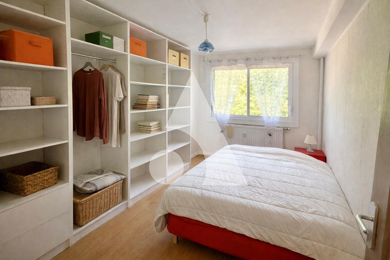 Appartement - 90 m² - 4 pièces