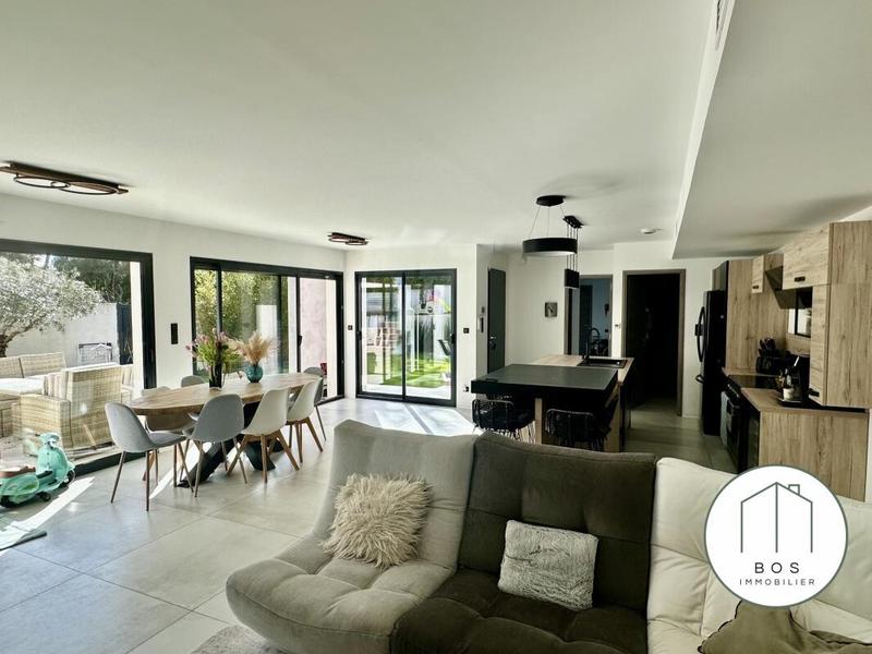 Villa - 141 m² - 6 pièces