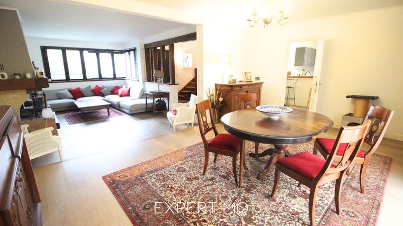 Maison - 210 m² - 7 pièces