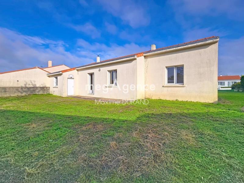 Maison traditionnelle - 99 m² - 4 pièces