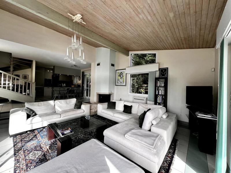 Maison - 111 m² - 5 pièces