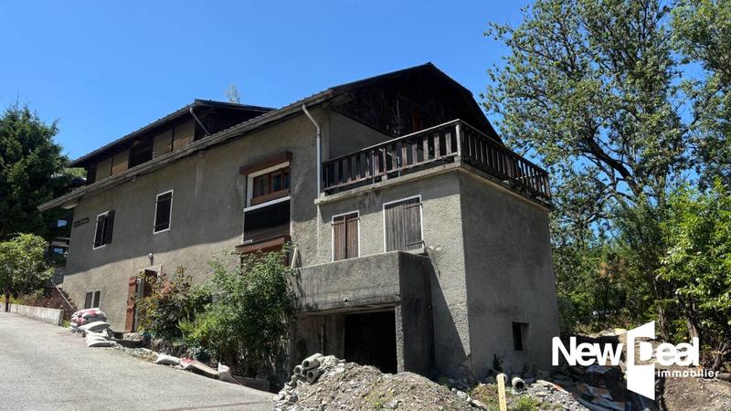 Maison de village - 333 m² - 15 pièces