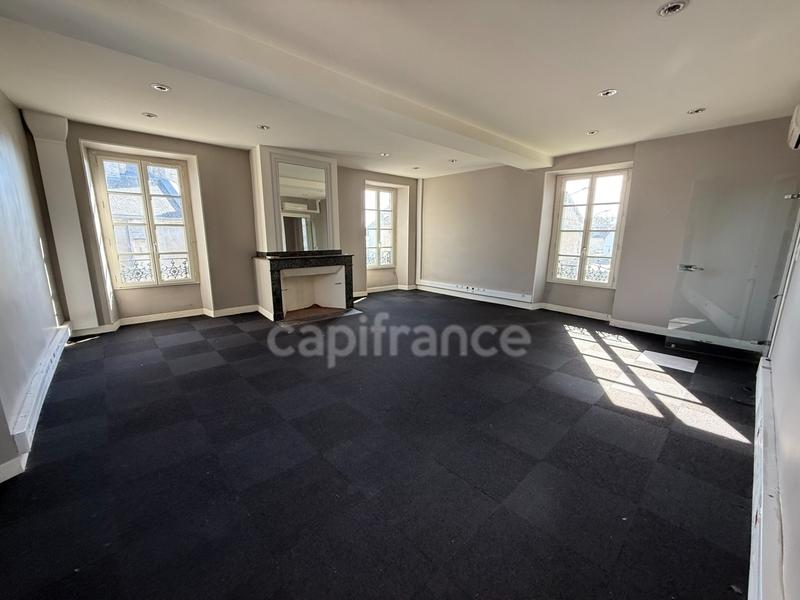 Maison bourgeoise - 280 m² - 7 pièces