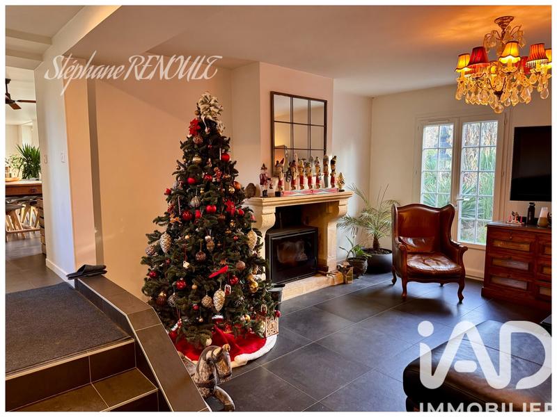 Maison - 218 m² - 6 pièces