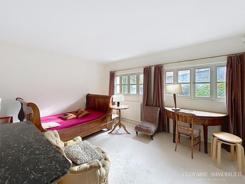 Maison ancienne - 340 m² - 10 pièces