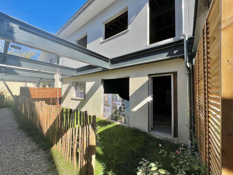 Maison - 90 m² - 3 pièces