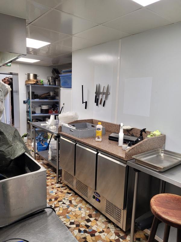 Fonds de commerce - 102 m²