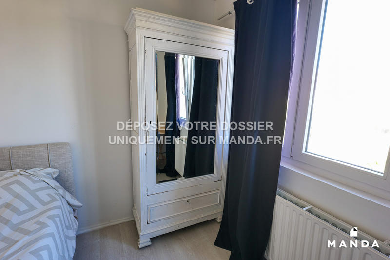 Chambre - 10 m² - 4 pièces