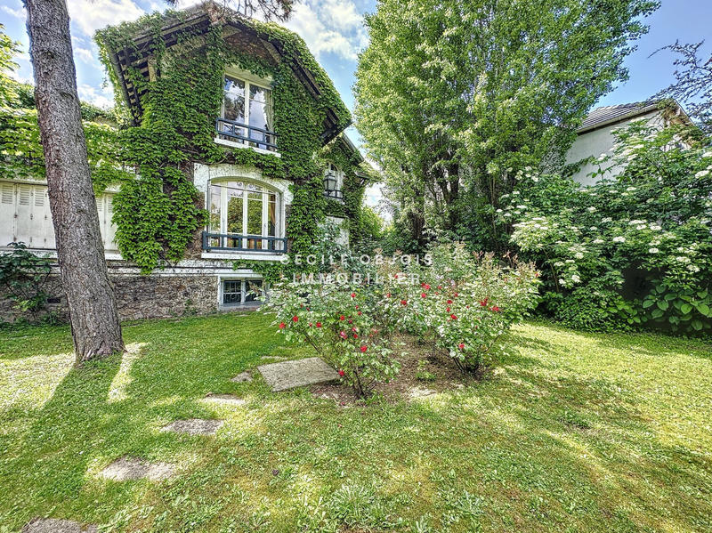 Maison - 141 m² - 6 pièces