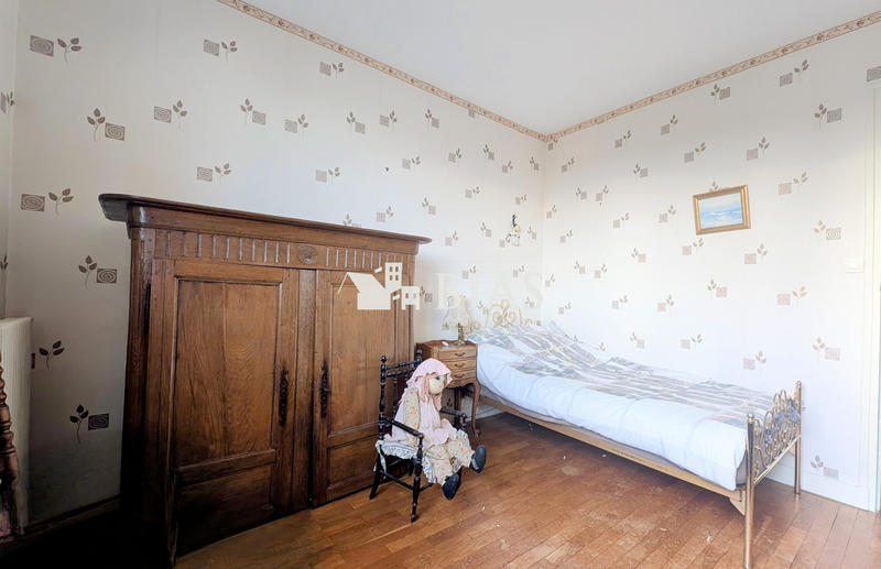 Maison traditionnelle - 140 m² - 5 pièces