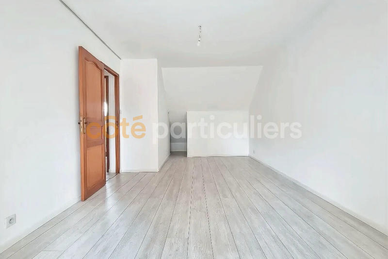Maison - 197 m² - 10 pièces