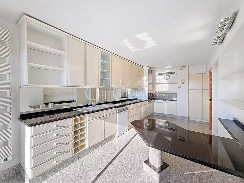 Appartement - 115 m² - 3 pièces