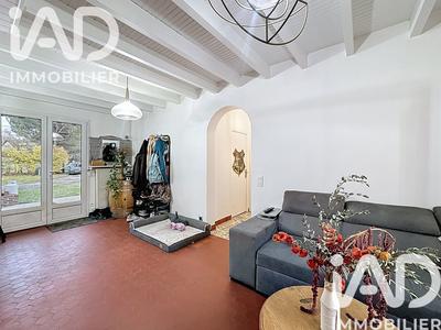 Maison - 90 m² - 5 pièces