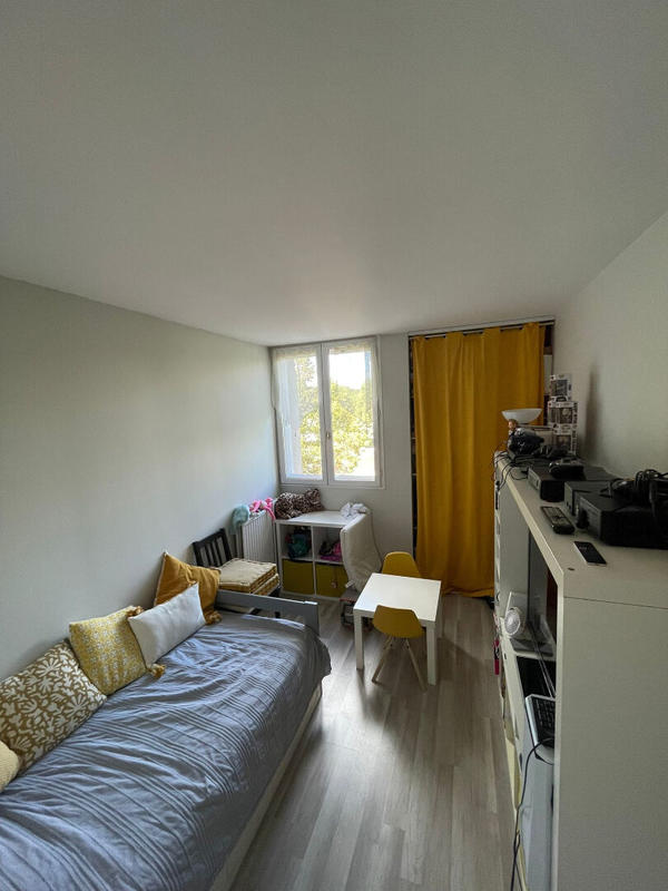 Appartement - 80 m² - 4 pièces