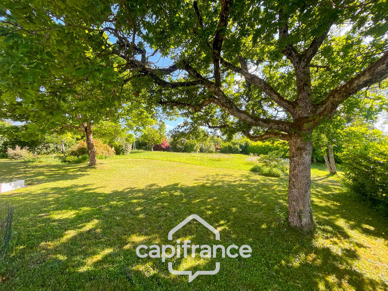 Propriété - 225 m² - 10 pièces