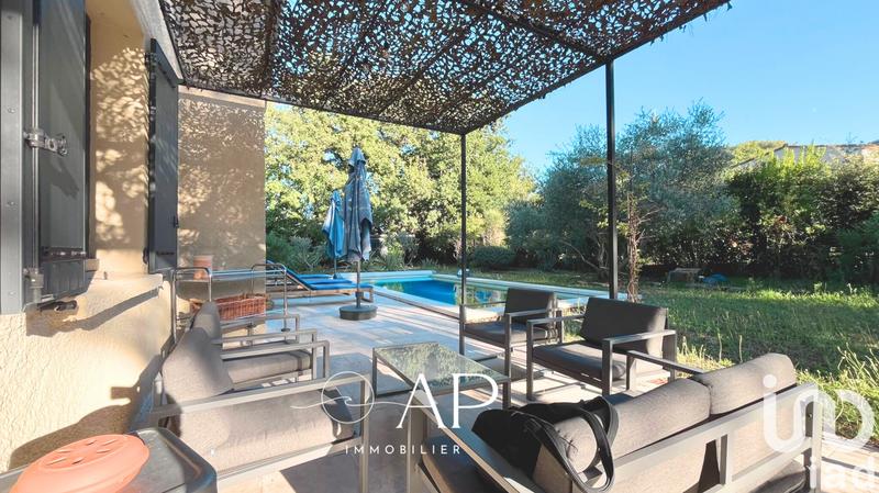 Maison - 181 m² - 7 pièces