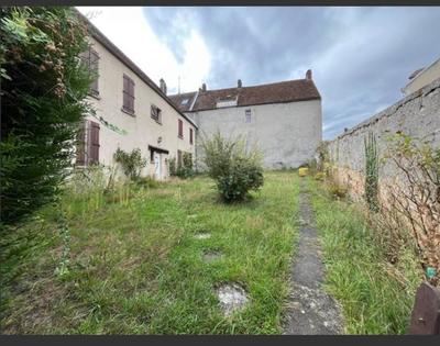 Maison - 182 m² - 7 pièces