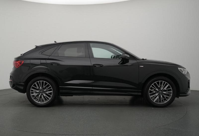 Audi Q3 Sportback 45 TFSIe 245 s-Line Hybride Rechargeable / Toit Ouvrant Caméra de Recul