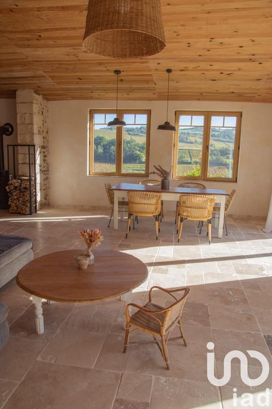 Maison - 198 m² - 8 pièces