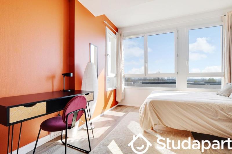 Chambre - 10 m² - 1 pièce