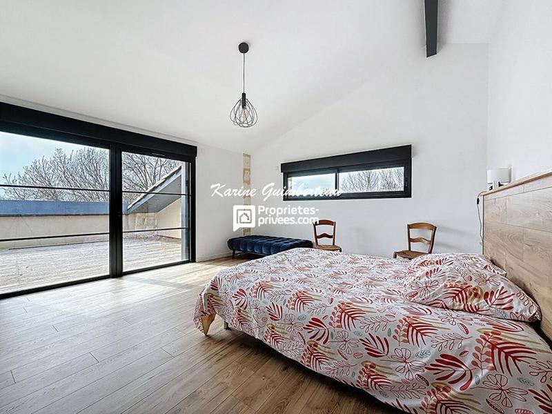 Loft - 215 m² - 6 pièces