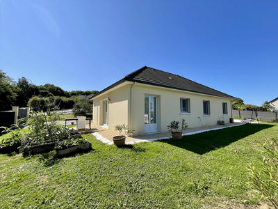 Maison - 96 m² - 5 pièces