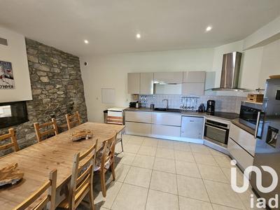 Châlet - 375 m² - 10 pièces