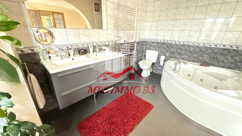 Maison de ville - 113 m² - 5 pièces