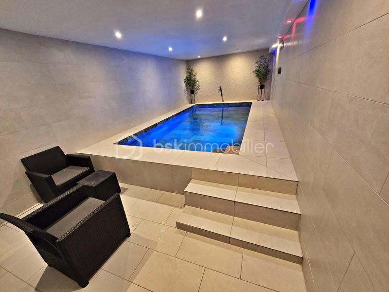 Châlet - 220 m² - 9 pièces